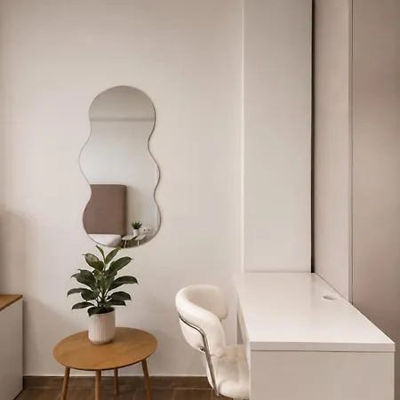 Big Cozy With Kitchen Near Ladadika